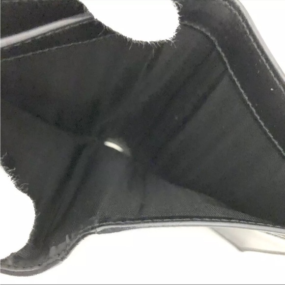 Salvatore Ferragamo Gancini Leather Bifold Wallet - Picture 5 of 7